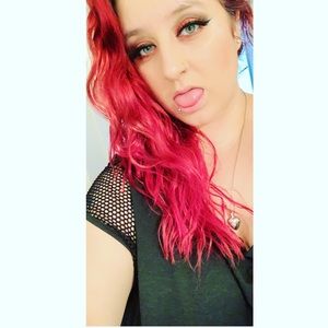 Meet your Posher, Alexandra